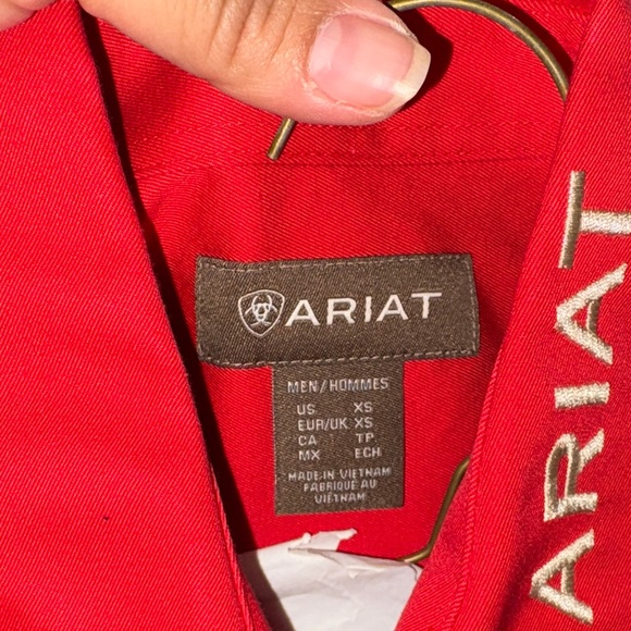 Ariat Men's Bold Red Casual Button Down Shirt - Picture 7 of 7
